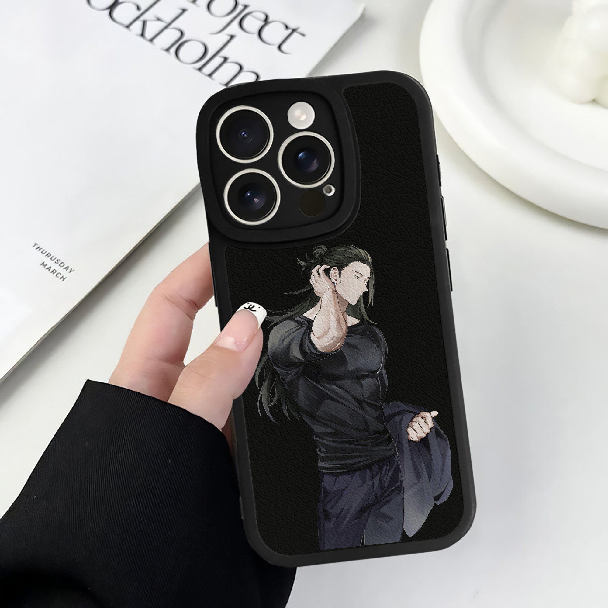（画像用） 呪術廻戦 Jujutsu Kaisen 【iPhone 16シリーズ対応】シリコンスマホケース（レザー調） 材質：シリコン